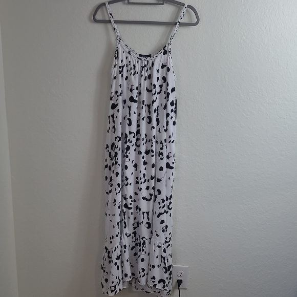 Tribal Dresses & Skirts - Tribal Black and White Patterned Maxi Dress Size M
